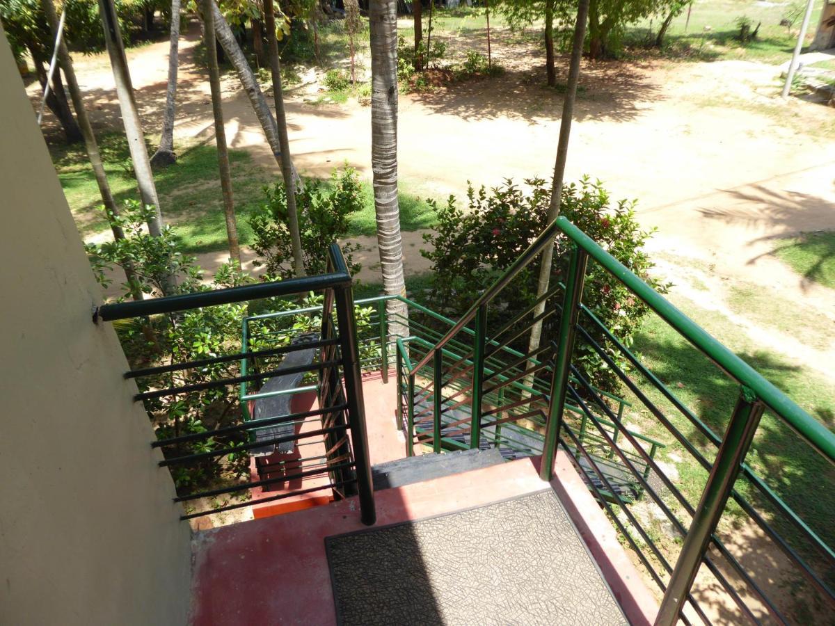 Riviera Resort Batticaloa Habitación foto
